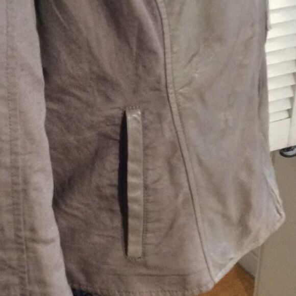 Lucky Western Moto Distressed Leather Jacket with Pockets. Wardrobe Neutral - Picture 4 of 16